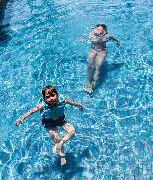 Shangri-La Hotel, where we stayed, had a whole system of interconnected pools