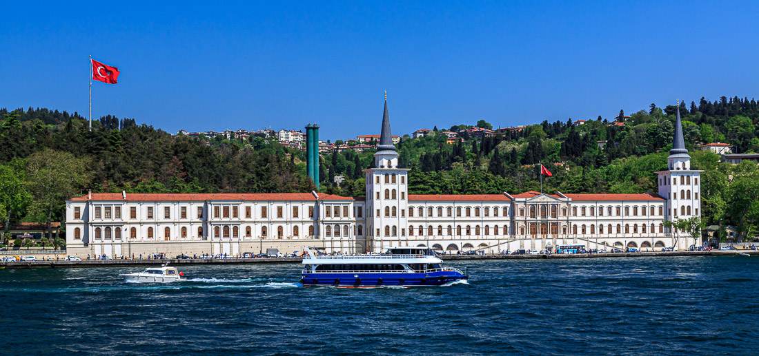 Partying on the Bosphorus Sound7